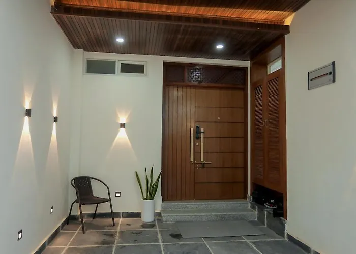 Griha Units M's - Entire Two Story Duplex Kathmandu
