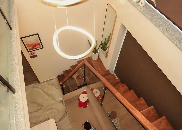 Griha Units M's - Entire Two Story Duplex Kathmandu